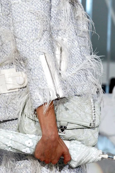 Look 111